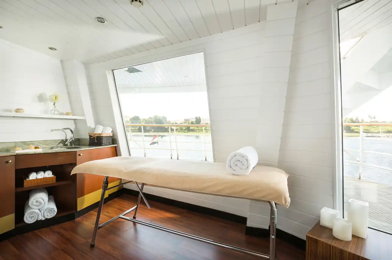 Facilities aboard the MY Alyssa Nile Cruise Nile cruise